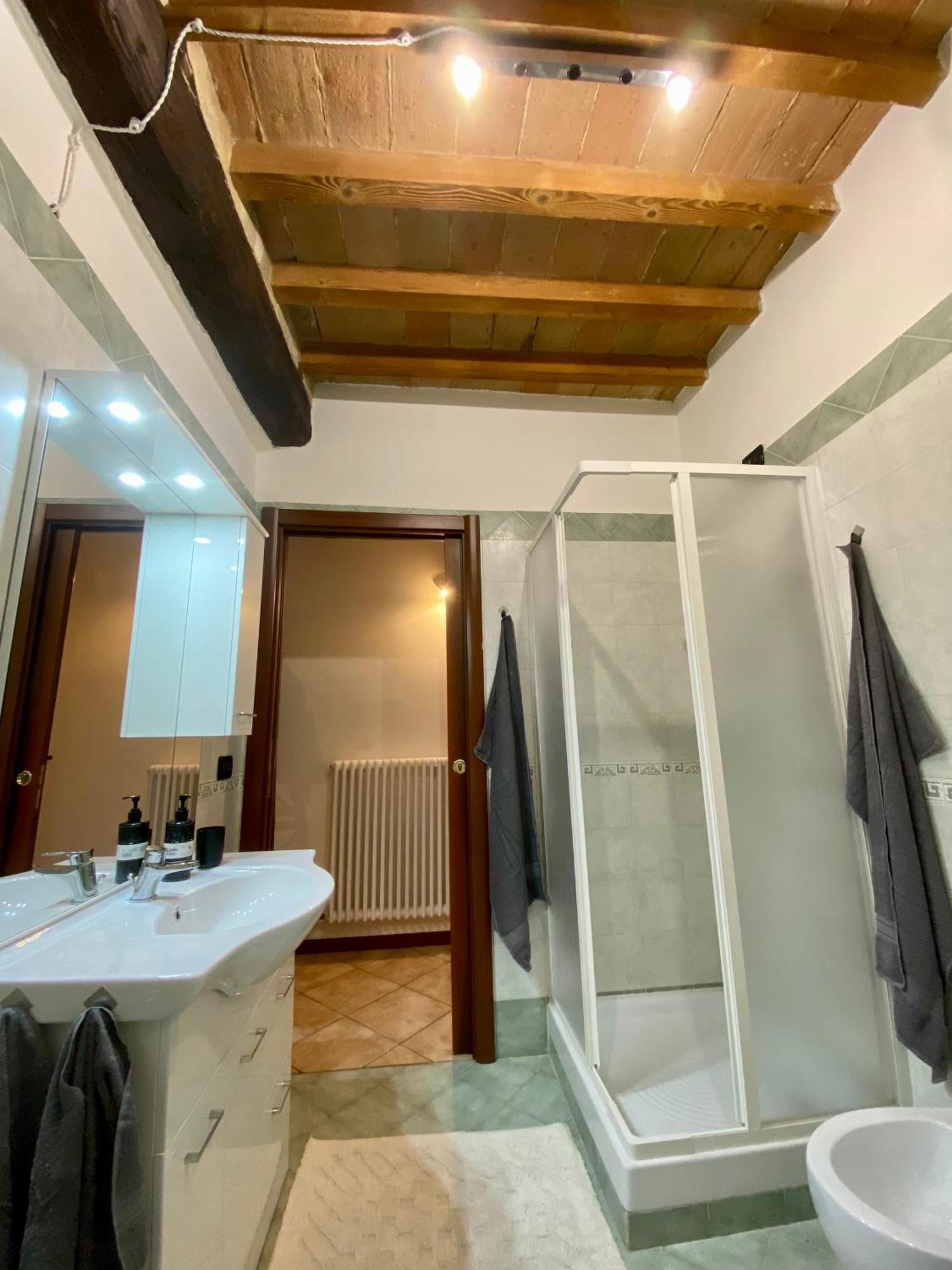 Teatro Inn - Timeless Charm Correggio Exterior foto